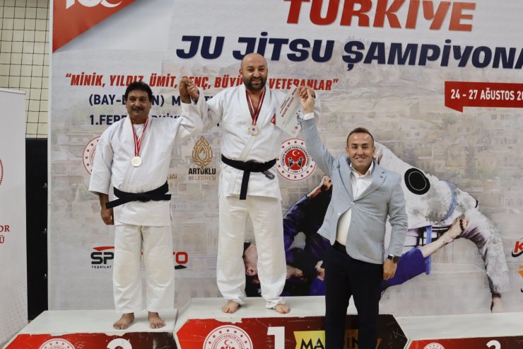 Türkiye Ju Jitsu Şampiyonası’nda 30 Madalya Kazanan Mardinli Sporcular, Rekor Kırdı