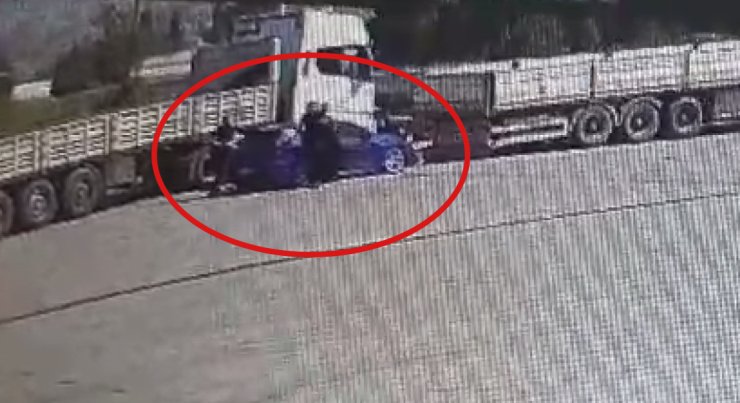 Polisten Kaçan Şüpheliler, Uyuşturucuyu Tır’ın Dorsesine Sakladı