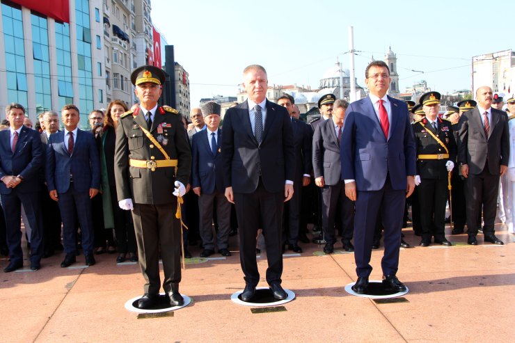 Taksim'de 30 Ağustos Zafer Bayramı Töreni
