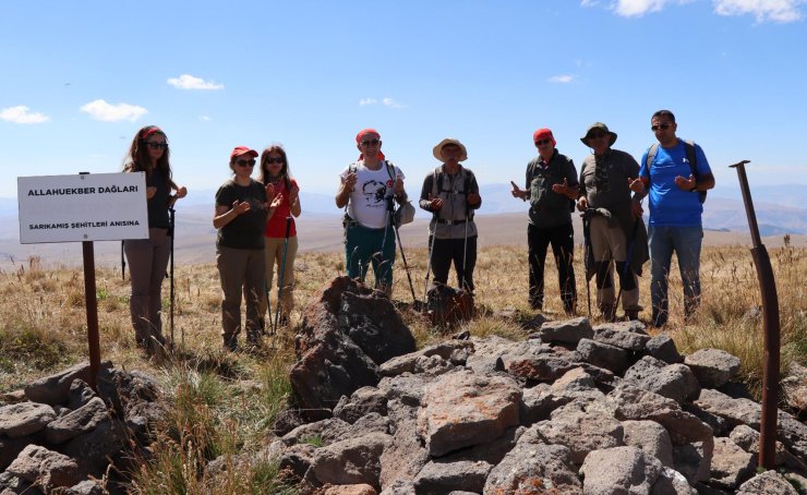 Zafer Bayramı'nda Allahuekber Dağları'ndaki Şehitler İçin Yürüdüler