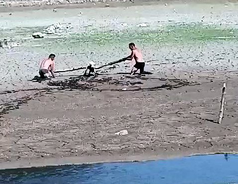 Kuruyan Baraj Çevresinde Bataklık Tuzağı