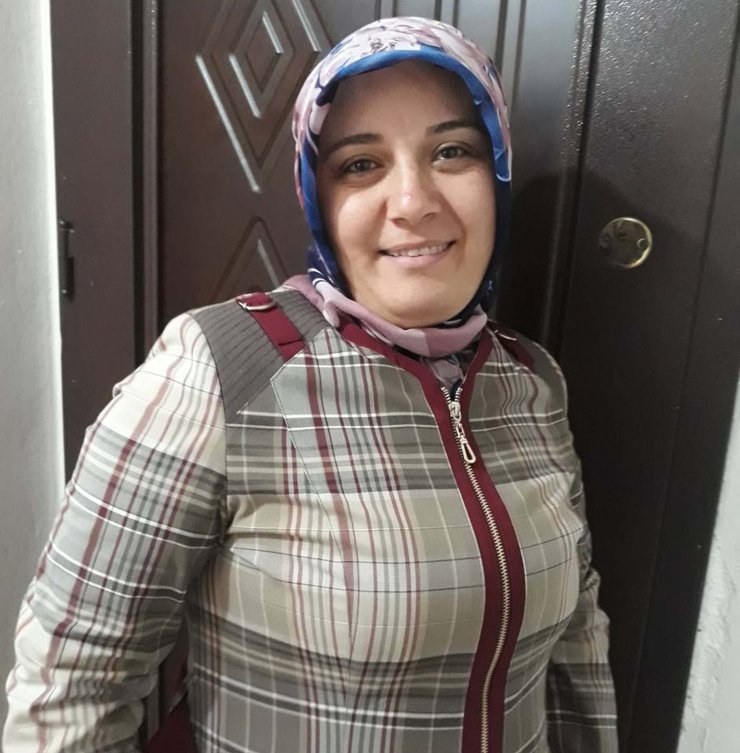 Sokakta Öldürülen Annesinin Ardından Yaralı Cansu Da Kurtarılamadı