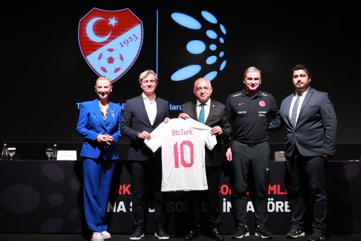 Btcturk Yeniden Türkiye Milli Futbol Takımları Ana Sponsoru Oldu