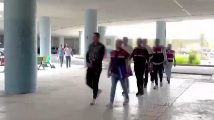 (Fotoğraflar) Jandarmadan 5 Milyar Liralık Siber Dolandırıcılık Operasyonu