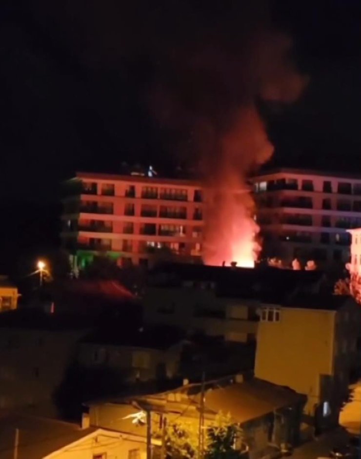 Sarıyer'de Metruk Binada Yangın