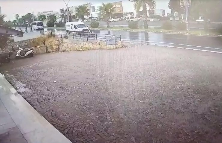 Bodrum'da, Midibüs Dere Yatağına Uçtu; 23 İşçi Yaralı (2)