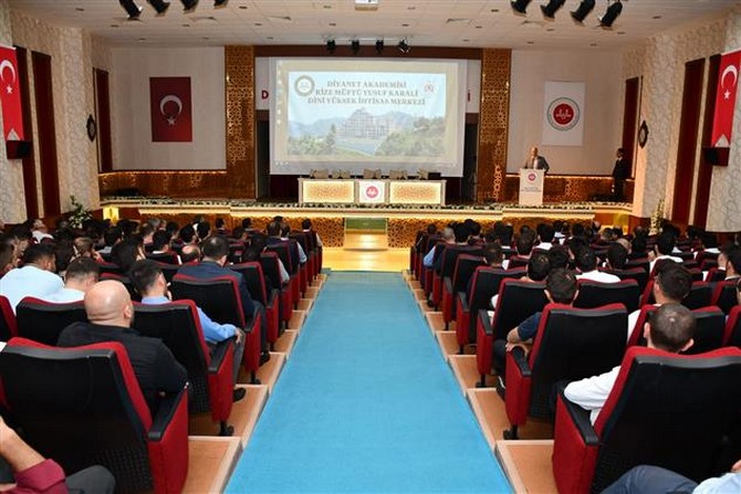 diyanet-isleri-baskanligi-personelinin-mesleki-egitim-acisindan-nitelikli-personel-yetistirmek-amaciyla-kurulan-dini-yuksek-ihtisas-merkezlerinden-rize-muftu-yusuf-karali-dini-yuksek-ihtisas-merkezinde-2023-2-4.jpg