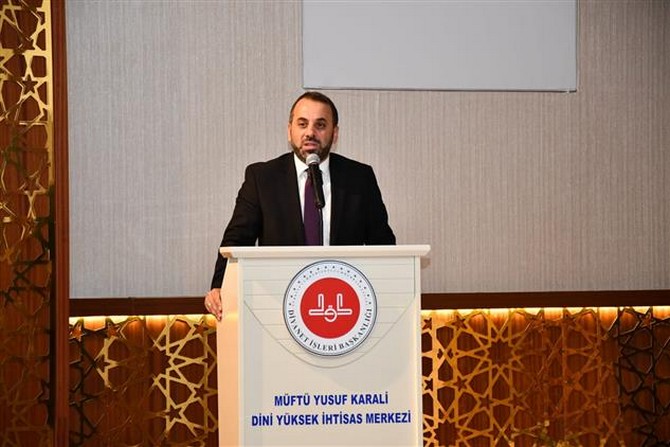diyanet-isleri-baskanligi-personelinin-mesleki-egitim-acisindan-nitelikli-personel-yetistirmek-amaciyla-kurulan-dini-yuksek-ihtisas-merkezlerinden-rize-muftu-yusuf-karali-dini-yuksek-ihtisas-merkezinde-2023-2-5.jpg