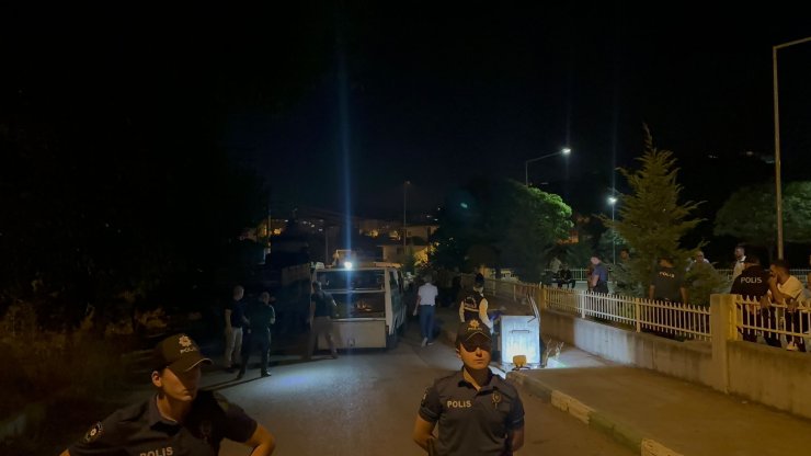 Eşi Ve Kayınvalidesini Öldürüp İntihar Etmişti; Cinayetle İlgili Paylaşımları Ortaya Çıktı