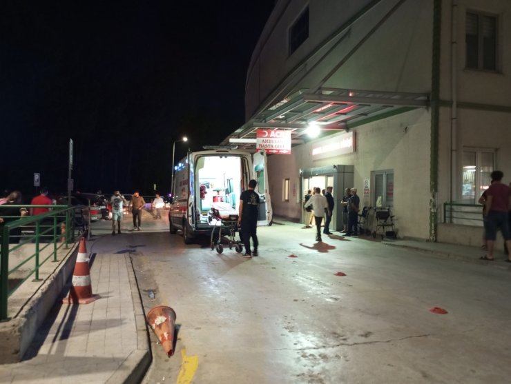 Arkadaşının Asker Eğlencesindeki Bıçaklı Kavgayı Ayıran Mahalle Bekçisi Ağır Yaralandı