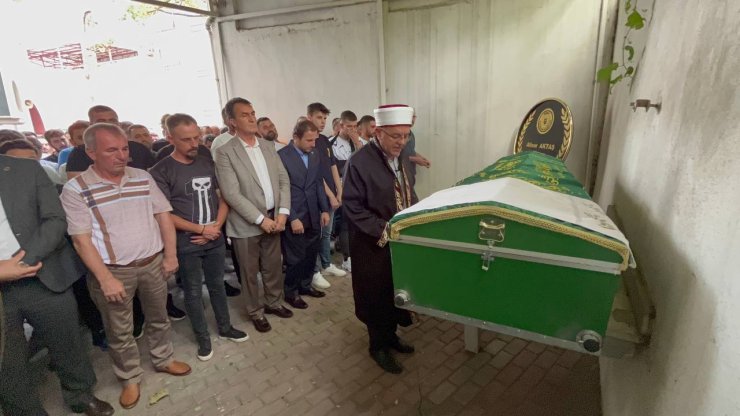 Bursa'da Eğlence Mekanı Girişinde Silahlı Çatışma; 1 Ölü, 3 Yaralı (3)