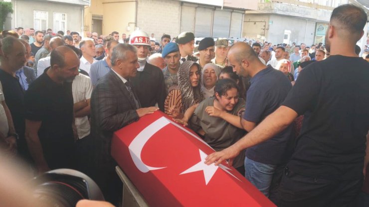 Pençe- Kilit Operasyonu Bölgesinde Vefat Eden Uzman Çavuş, Adıyaman'da Toprağa Verildi