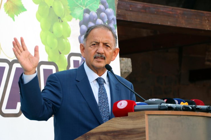 Bakan Özhaseki: Camilerimiz, Anadolu'da Medeniyetimizin Vurulmuş Mühürleridir (3)