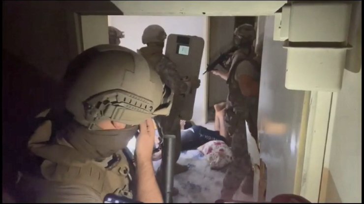 Bursa'da, 1000 Polisin Katılımıyla Aranan Kişilere Operasyon: 101 Gözaltı