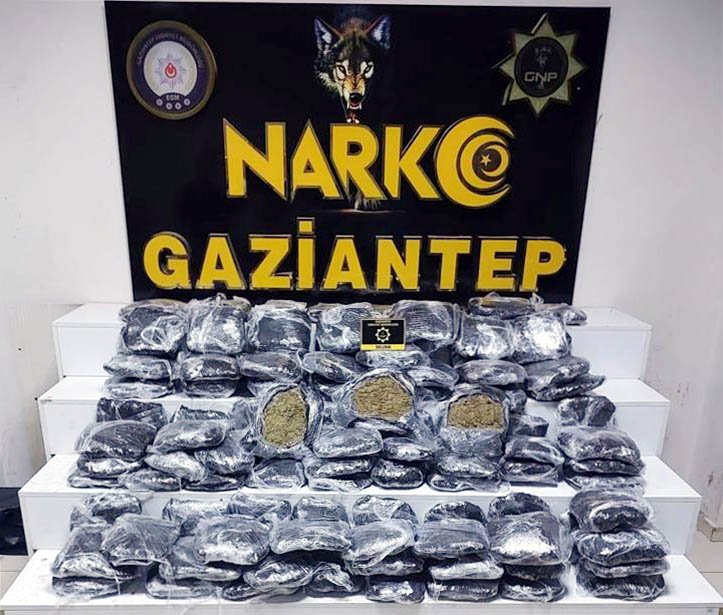 Gaziantep'te 51 Kilogram Skunk Ele Geçirildi
