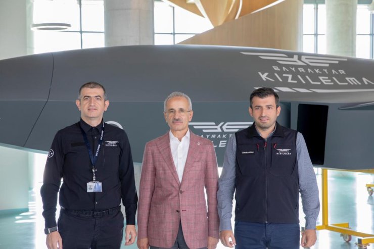 Bakan Uraloğlu, Özdemir Bayraktar Milli Teknoloji Merkezi'ni Ziyaret Etti