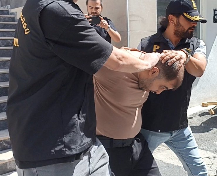 Esenyurt'taki Cinayetin Zanlısı Adliyeye Sevk Edildi