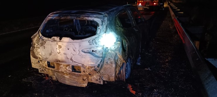 Nevşehir'de Seyir Halindeki Otomobil Alev Aldı