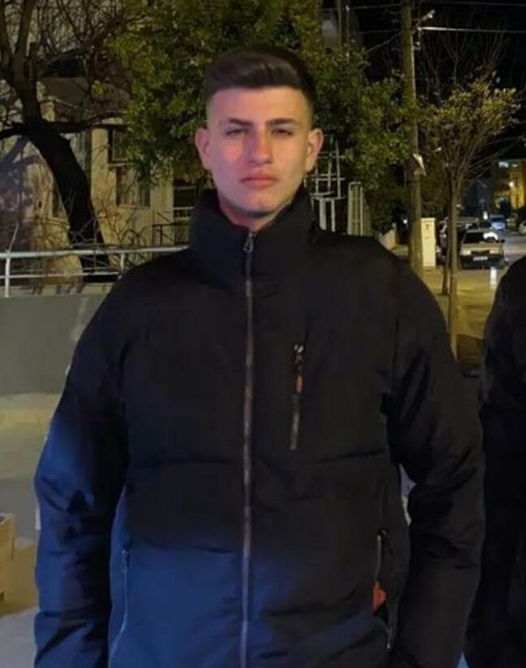 Otomobile Çarpan Motosikletin Sürücüsü Öldü, Arkadaşı Yaralı