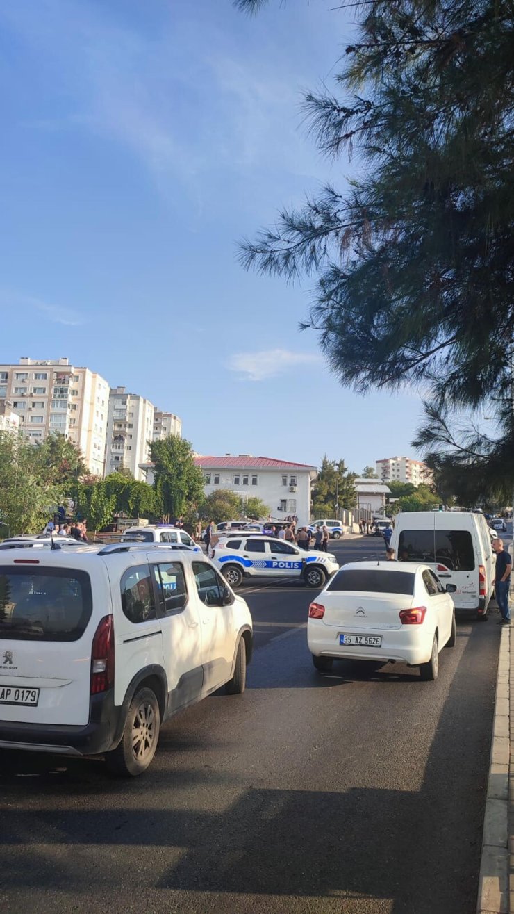 Rastgele Çevreye Ateş Açtı, Müdahaleye Gelen Mahalle Bekçisini Vurdu (2)