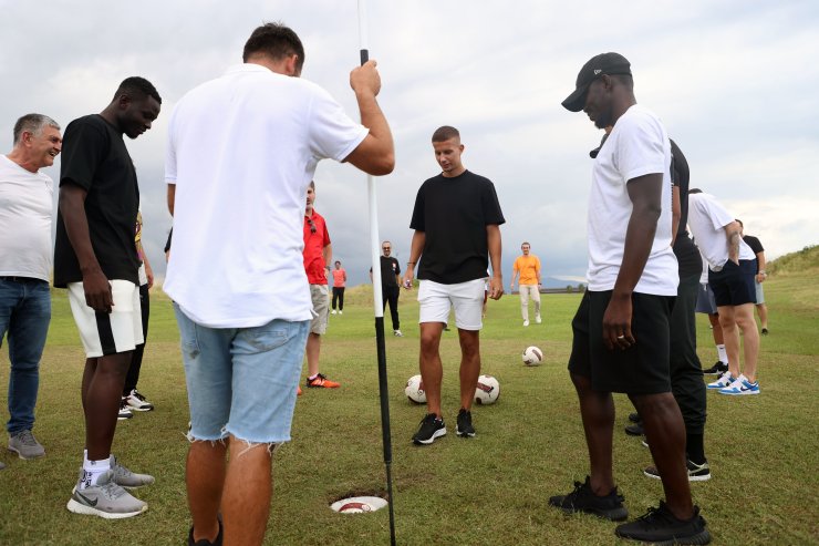 Samsunsporlu Futbolcular Footgolf Oynadı