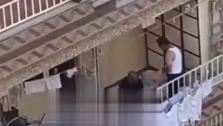 Şanlıurfa’da Balkonda Felçli Hastaya Şiddete Gözaltı