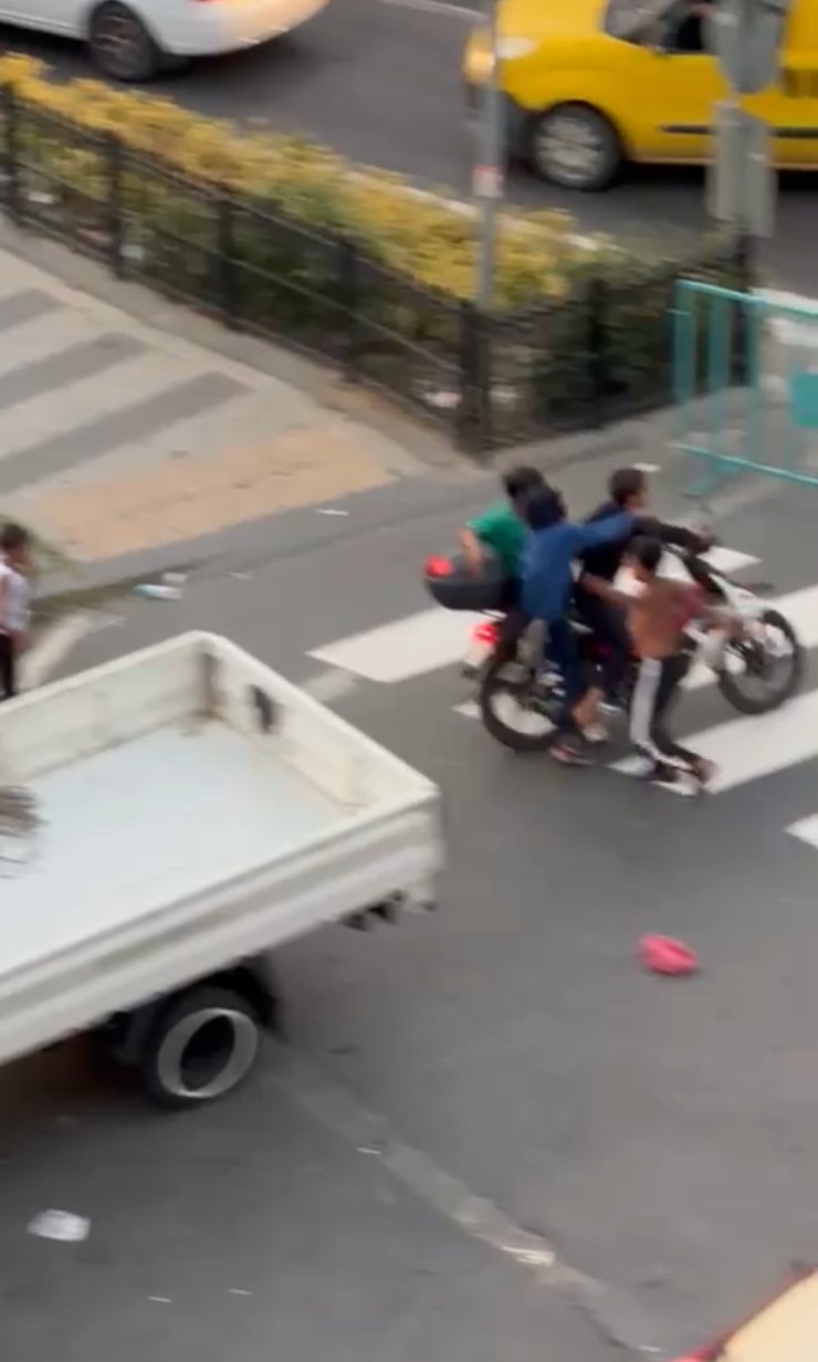 Tekirdağ'da Çocukların Motosiklet Hırsızlığı Kamerada