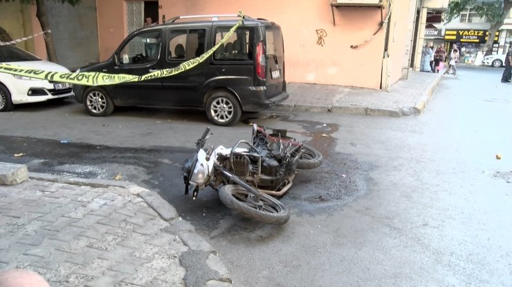 Bağcılar'da Sözlü Tartışma Silahlı Çatışmaya Dönüştü