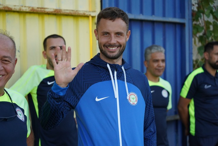 caykur-rizespor-ankaragucu-ile-oynadigi-hazirlik-macini-1-0-kaybetti-39.jpg