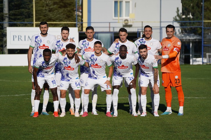 caykur-rizespor-ankaragucu-ile-oynadigi-hazirlik-macini-1-0-kaybetti-4.jpg