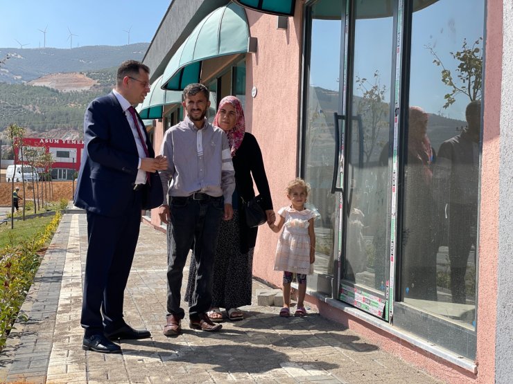 Gaziantep’te 328 Depremzede Esnafa, İş Yerlerinin Anahtarları Teslim Edildi