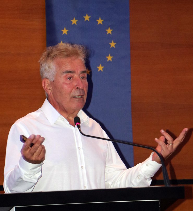 'Hippoterapi Tamamlayıcı Tedaviler Arasına Alınmalı'