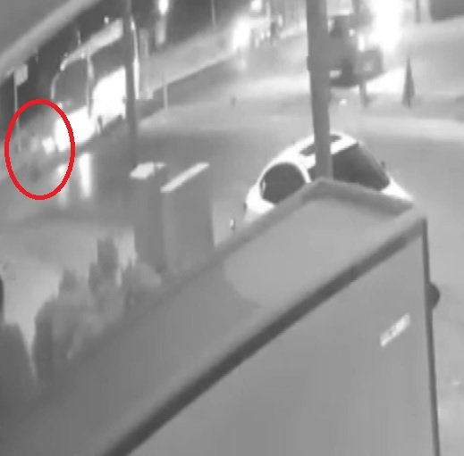 Midibüse Çarpan Motosikletin Sürücüsü Öldü; Kaza Anı Kamerada