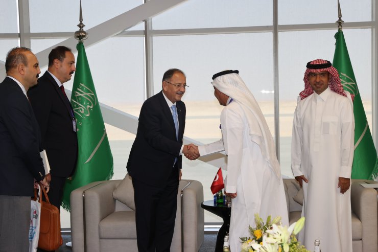 Özhaseki, Suudi Arabistan Belediye, Kırsal İşler Ve Konut Bakanı Hogail İle Görüştü