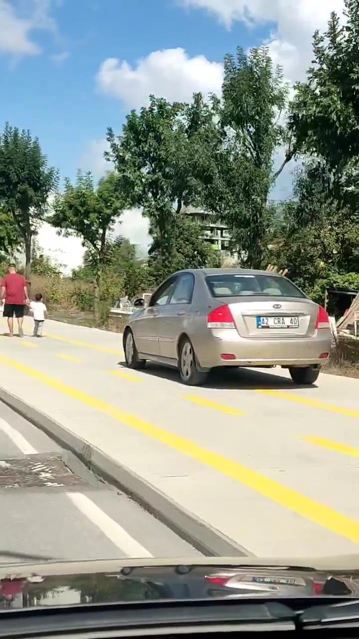 Arnavutköy'de Kaldırımdan Giden Otomobil Sürücüsüne 2 Bin Lira Ceza