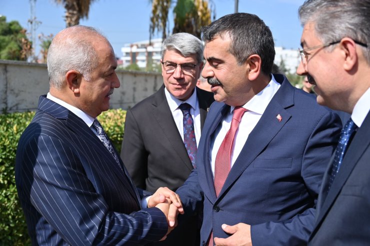 Bakan Tekin: Gelin, Bu Yükü Hep Beraber Kaldıralım (2)