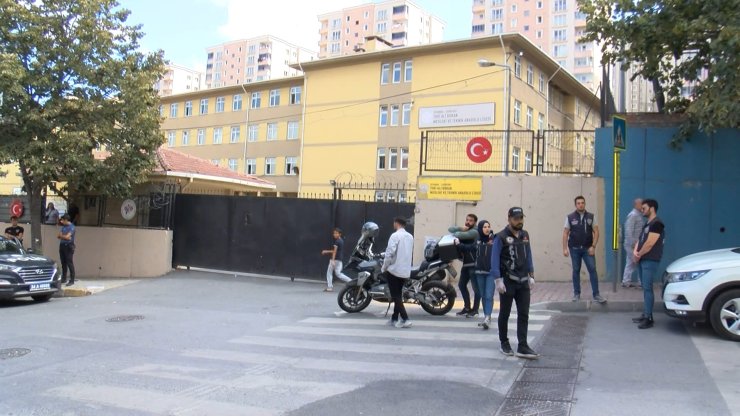 Esenyurt’ta Okul Çevresinde Polis Denetimi