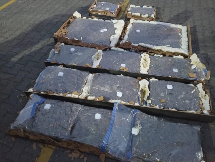 Mobilyalar Arasına Gizlenmiş 46 Kilogram Uyuşturucu Ele Geçirildi