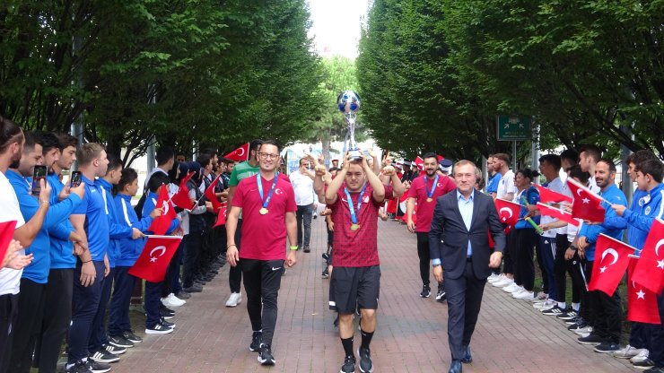 Şampiyon Down Sendromlu Özel Futsal Milli Takımı Kocaeli’de Törenle Karşılandı