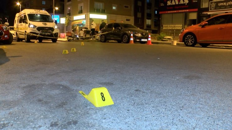 Ataşehir'de Kıraathaneye Silahla Ateş Açtı