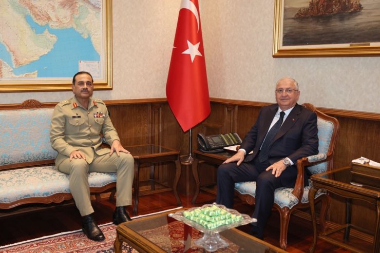 Bakan Güler, Pakistan Kara Kuvvetleri Komutanı Munir'i Kabul Etti