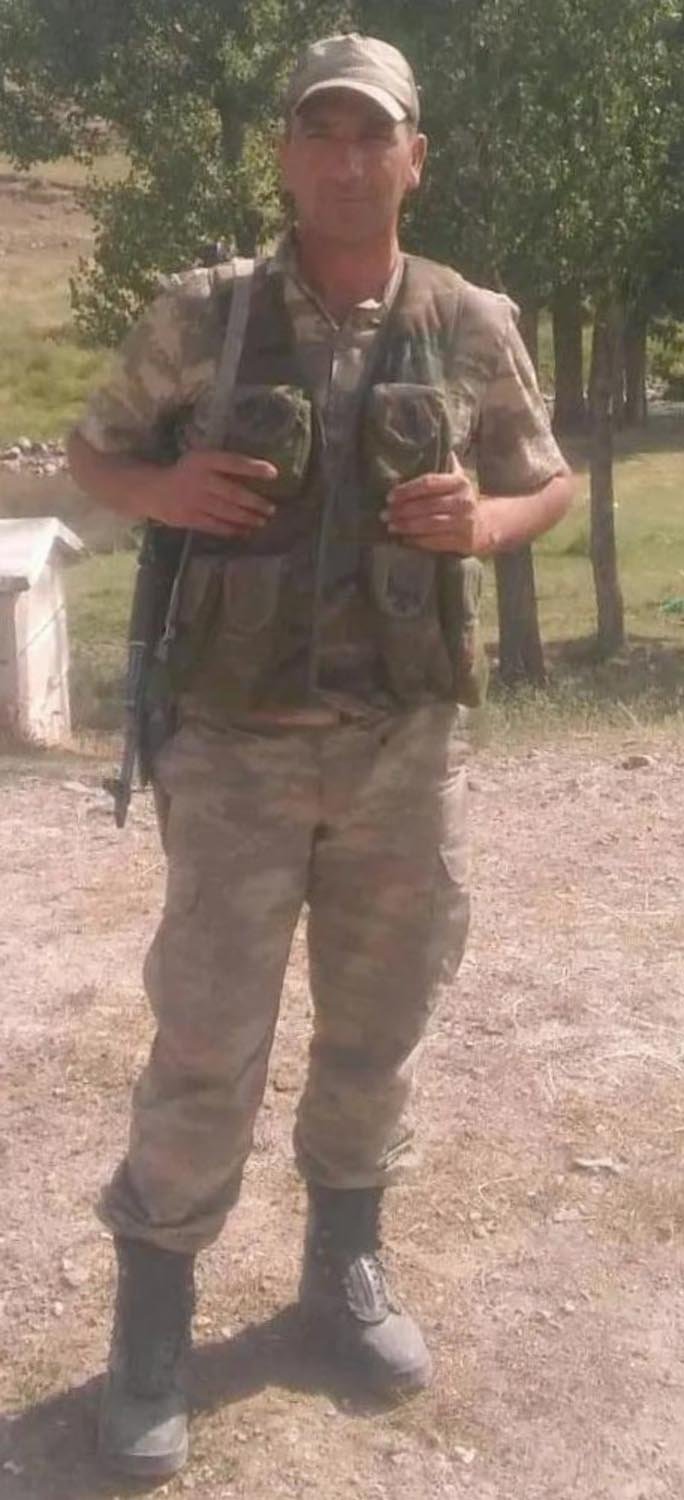 Eşi Ve Kayınbiraderini Öldüren Güvenlik Korucusu Aranıyor