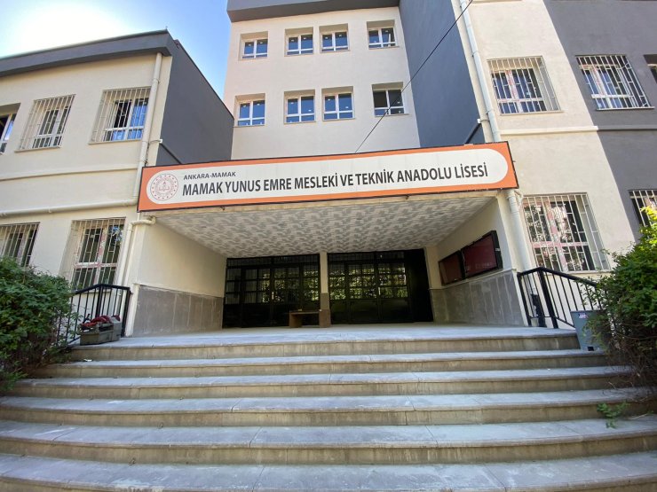 21.45'te Okul Çıkışına Tepki