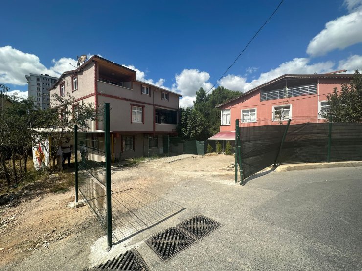 Ümraniye'de Mahallede Çit Gerginliği