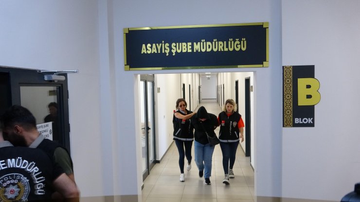 3 Yıl Sonra Yakalanan Cinayet Şüphelisinin Evinden Cephanelik Çıktı (3)