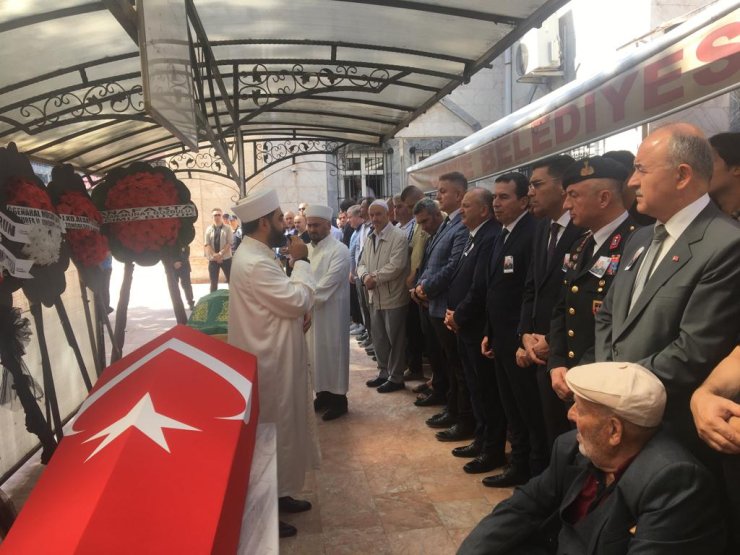 Kalp Krizinden Ölen Albay, Son Yolculuğuna Uğurlandı