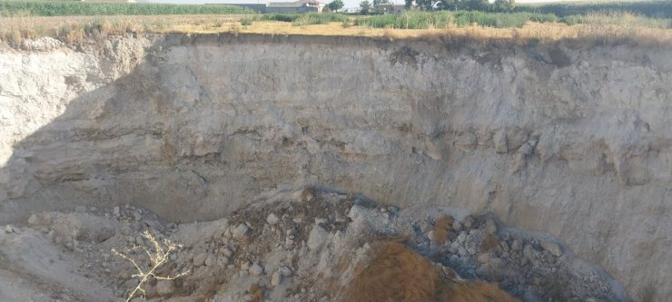 Konya'da 40 Metre Derinliğinde Obruk Oluştu
