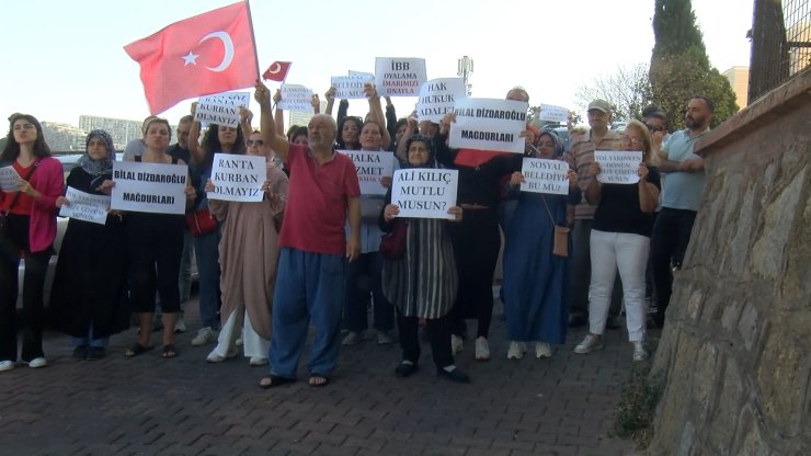 Maltepe'de 'çürük' Sitede Protesto; Ek Süre Verildi