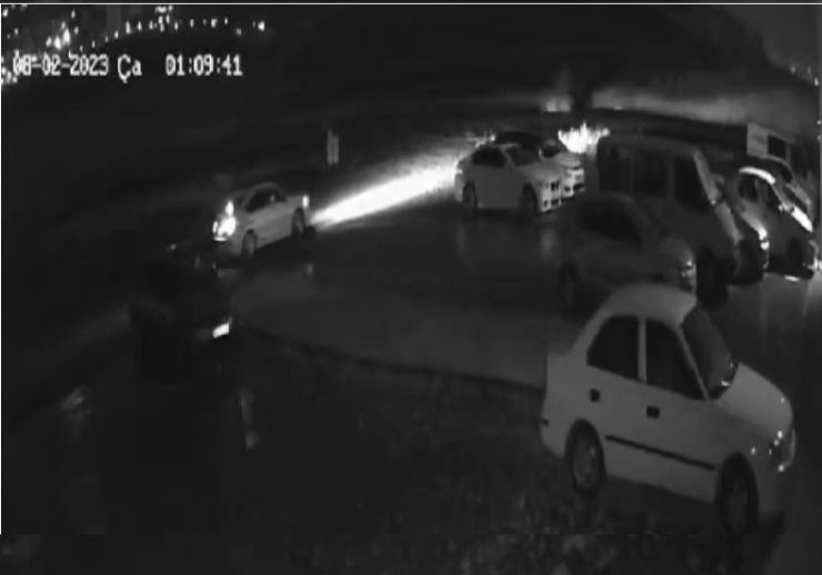 Avukatın Aracına Silahla Ateş Açıldı; O Anlar Kamerada