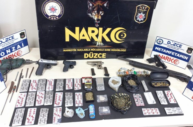 Düzce’de Uyuşturucu Operasyonu: 9 Gözaltı
